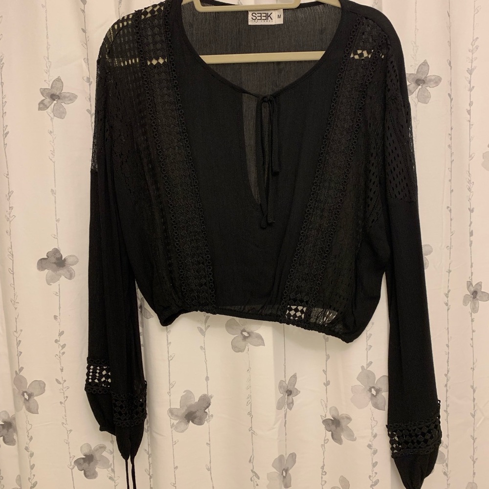 NWOT LF Seek The Label, long sleeve tied lace top
